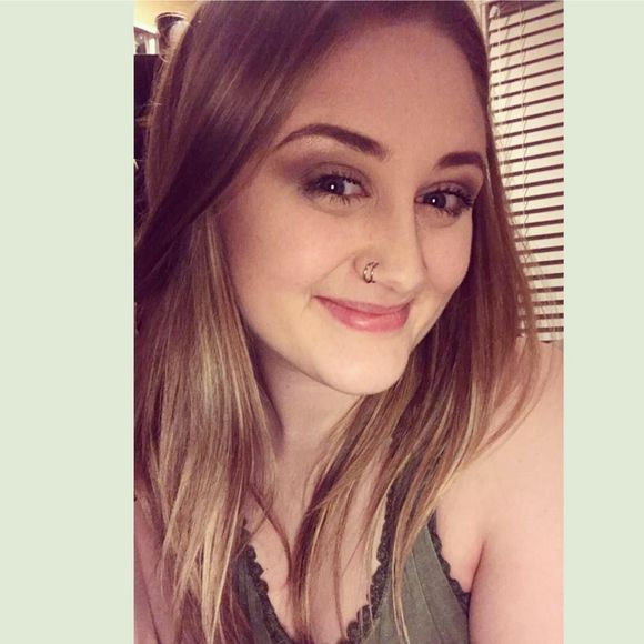 Meet your Posher, Bianca - Picture 1 of 1